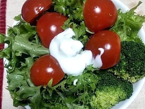わさび菜とトマトブロッコリー♪ヨーグルトサラダ